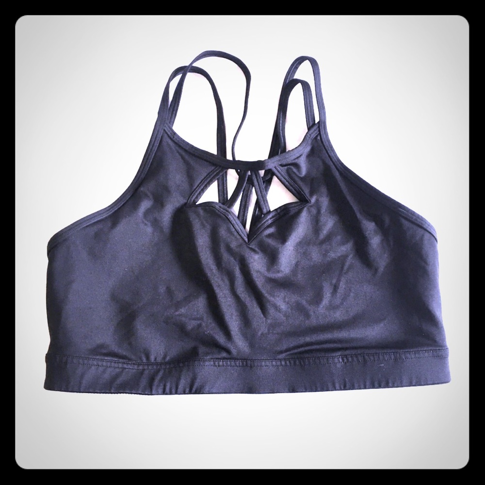Black VS sports bra